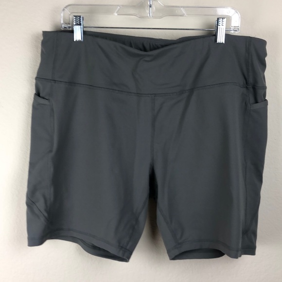 Avia Pants - Avis women’s 3X dk gray stretchy exercise shorts